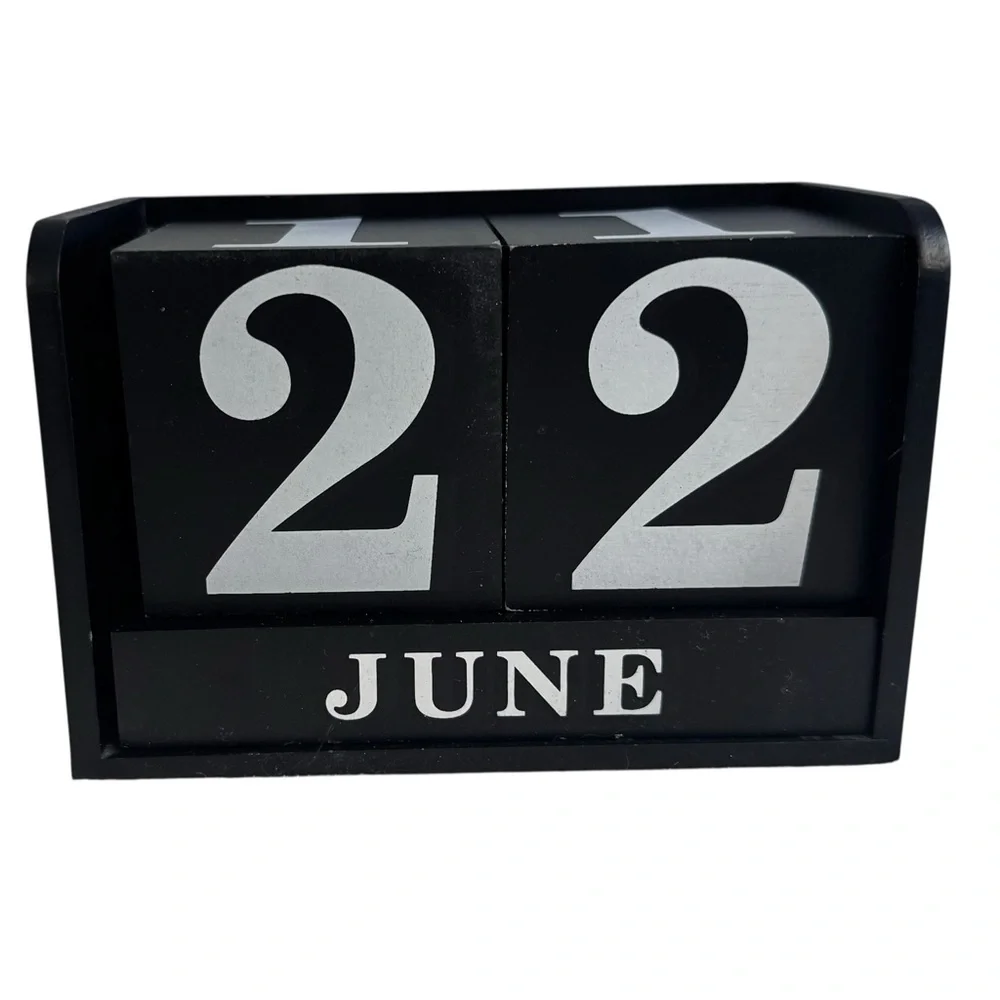 Mainstays Black and White Perpetual Desk Calendar
